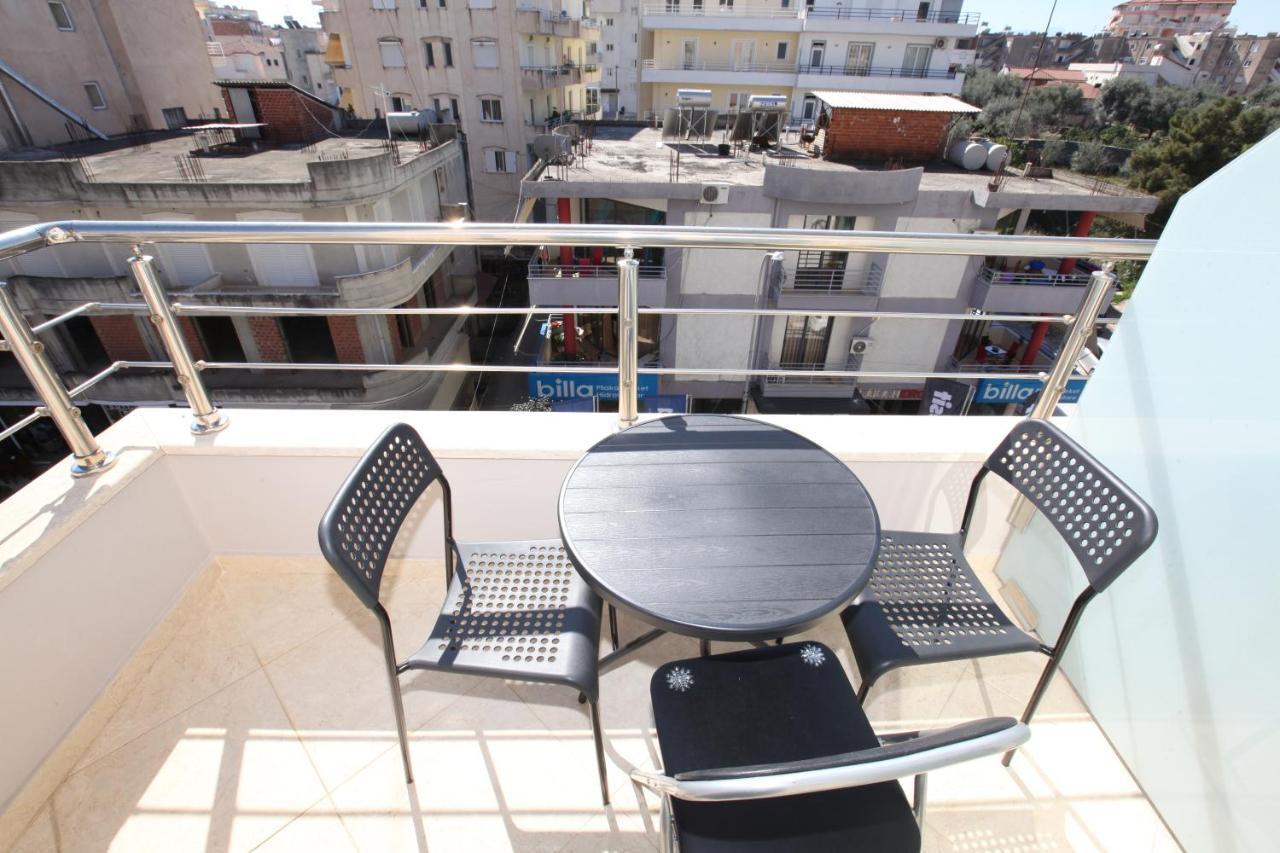 Nika Hotel Sarandë 外观 照片