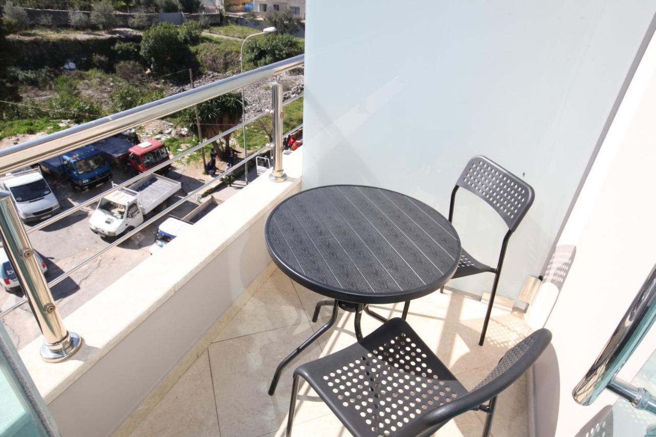 Nika Hotel Sarandë 外观 照片