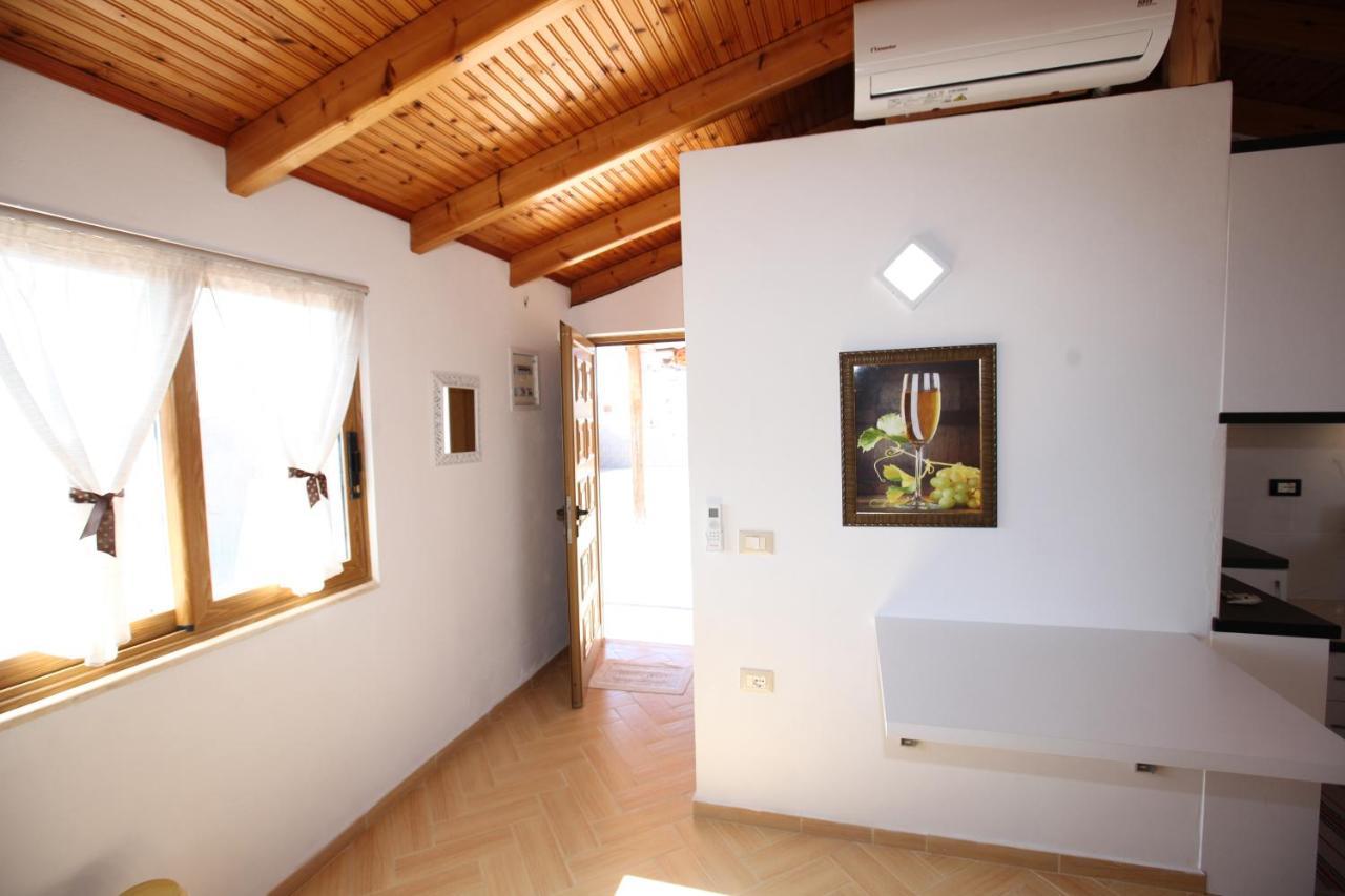 Nika Hotel Sarandë 外观 照片